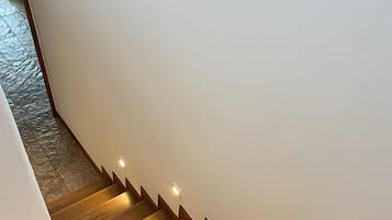 4 habitaciones, cubrecamas y decoración personalizada