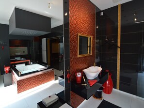 Shower, jetted bath - Holiday Home in Welkenraedt with Sauna (Welkenraedt)