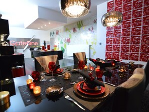 Dining - Holiday Home in Welkenraedt with Sauna (Welkenraedt)