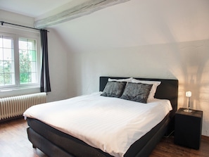 5 bedrooms, WiFi