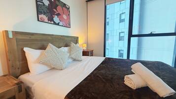 Iron/ironing board, WiFi, bed sheets