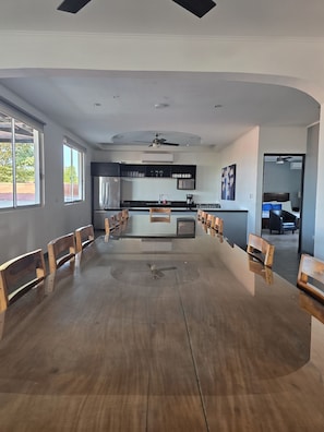 Deluxe Apartment, 3 Bedrooms, Kitchen, Tower | Living area | Flat-screen TV - Tropical Paradise (Jacó)