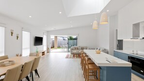 Interior - Escape by the Bay in Coronet Bay (Coronet Bay)