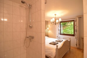 3 chambres, fer et planche à repasser, Wi-Fi gratuit