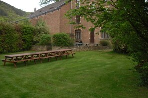 Outdoor dining - Ardennes Stay for 21 Guests (Coo)