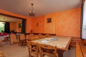 Dining - Spacious holiday home with roofed terrace (La Gleize (stoumont))