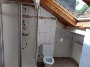 Shower, jetted bath