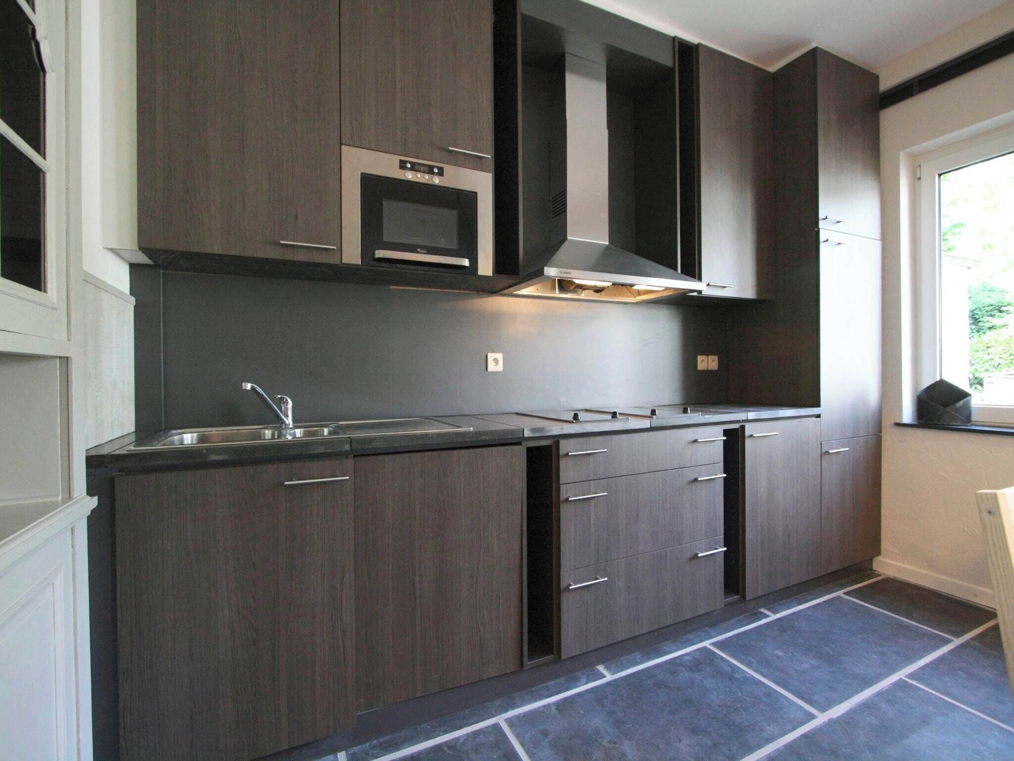 Mikrowelle, Herdplatte, Geschirrspüler