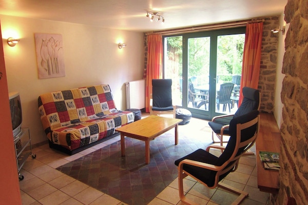 Fernseher, Kamin, Stereoanlage