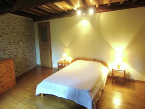 5 室のベッドルーム、WiFi