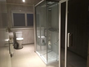Shower - Family Home with Garden (Ruiselede)