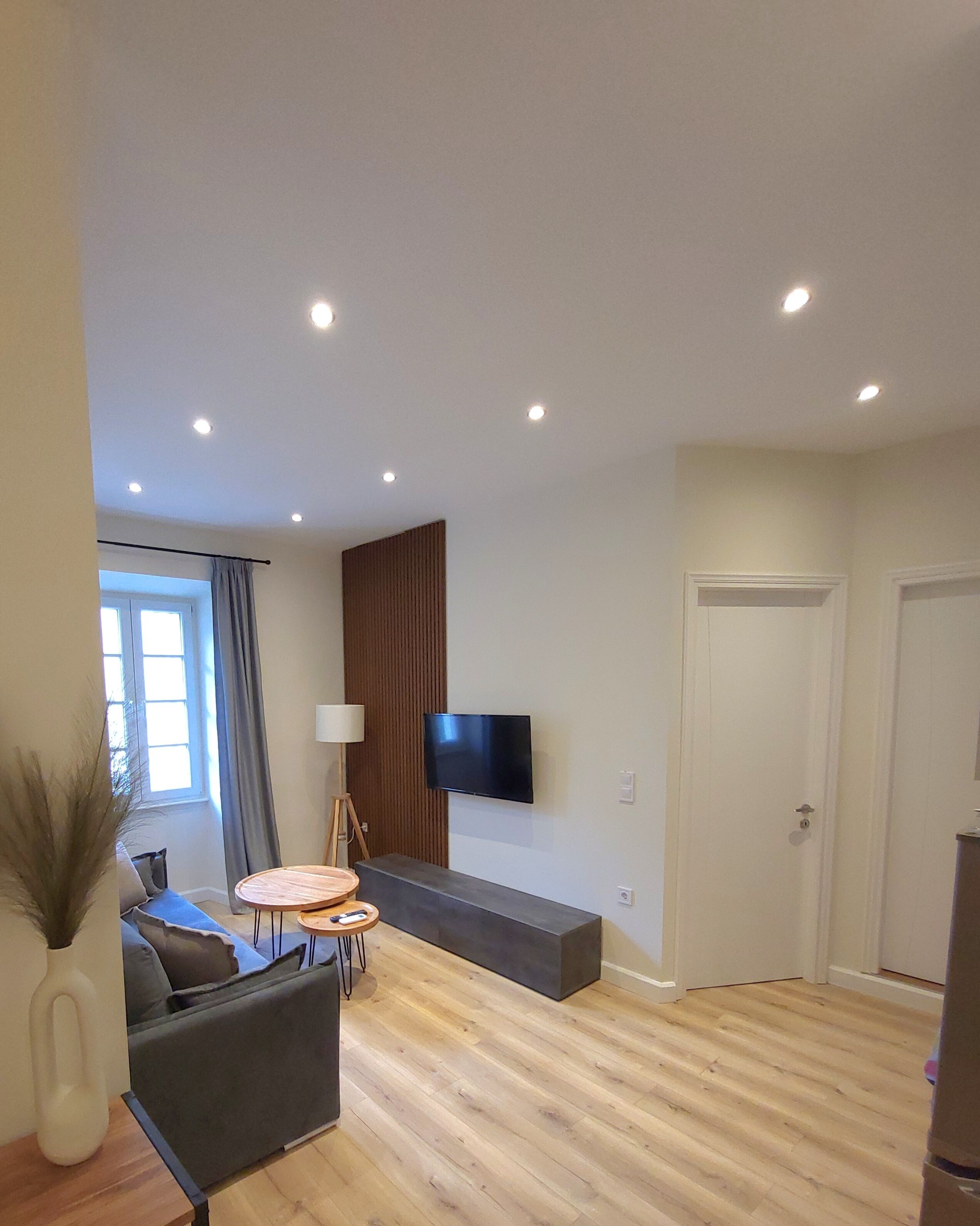 Deluxe-huoneisto | Oleskelualue | Älytelevisio, Netflix, suoratoistopalvelut