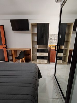 Kamar Deluks | Dapur pribadi | Lemari es di ruangan bersama, microwave di ruangan umum, dan oven