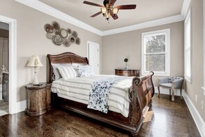 3 soverom, strykejern/-brett, reiseseng for barn og wi-fi