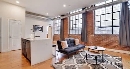 Modern Living - King Suite