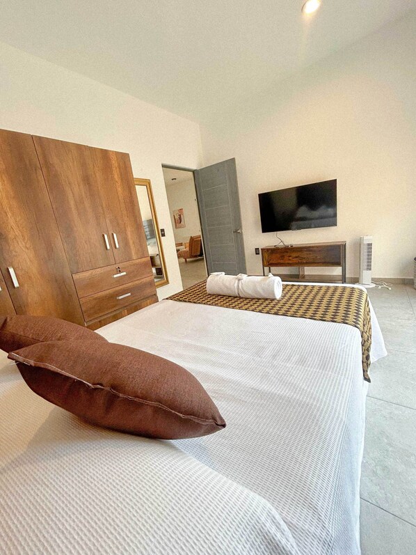 3 Schlafzimmer, Bügeleisen/Bügelbrett, WLAN, Bettwäsche