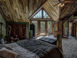 Classic Room, Multiple Bedrooms | Katil Tempur-Pedic, dilengkapkan perabot secara berasingan