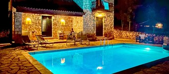 Villa Lida Aresti con piscina privada