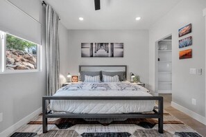 2 bedrooms, iron/ironing board, free WiFi, bed sheets - Blackrock Bungalow Your Escape in Southern Utah (Hurricane)