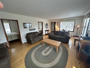 House | Living area | 32-inch LED TV with cable channels, DVD player - Birchwood Lodge (Sister Bay)