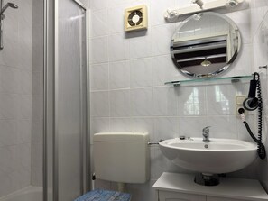 Shower - Ferienhaus in Kirchdorf mit Reiterhof (Kirchdorf)