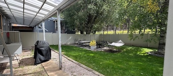 Peaceful Hideaway on Main, BH Adventure Unit