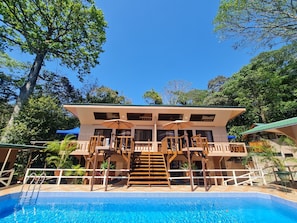 Fachada del alojamiento