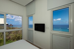 Deluxe Suite | Minibar, individually decorated, soundproofing, free WiFi