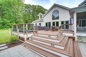 Terrace/patio - Monterey Home w/ Hot Tub, Pool & Game Room! (Monterey)