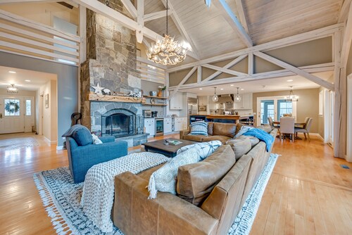 Monterey Home w/ Hot Tub, Pool & Game Room!
