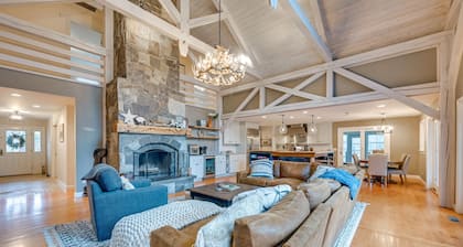 Monterey Home w/ Hot Tub, Pool & Game Room!