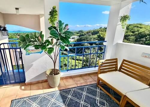 Private Penthouse PR Paradise w/ private rooftop terrace! 
