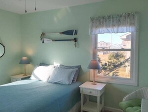 3 bedrooms, iron/ironing board, travel crib, free WiFi