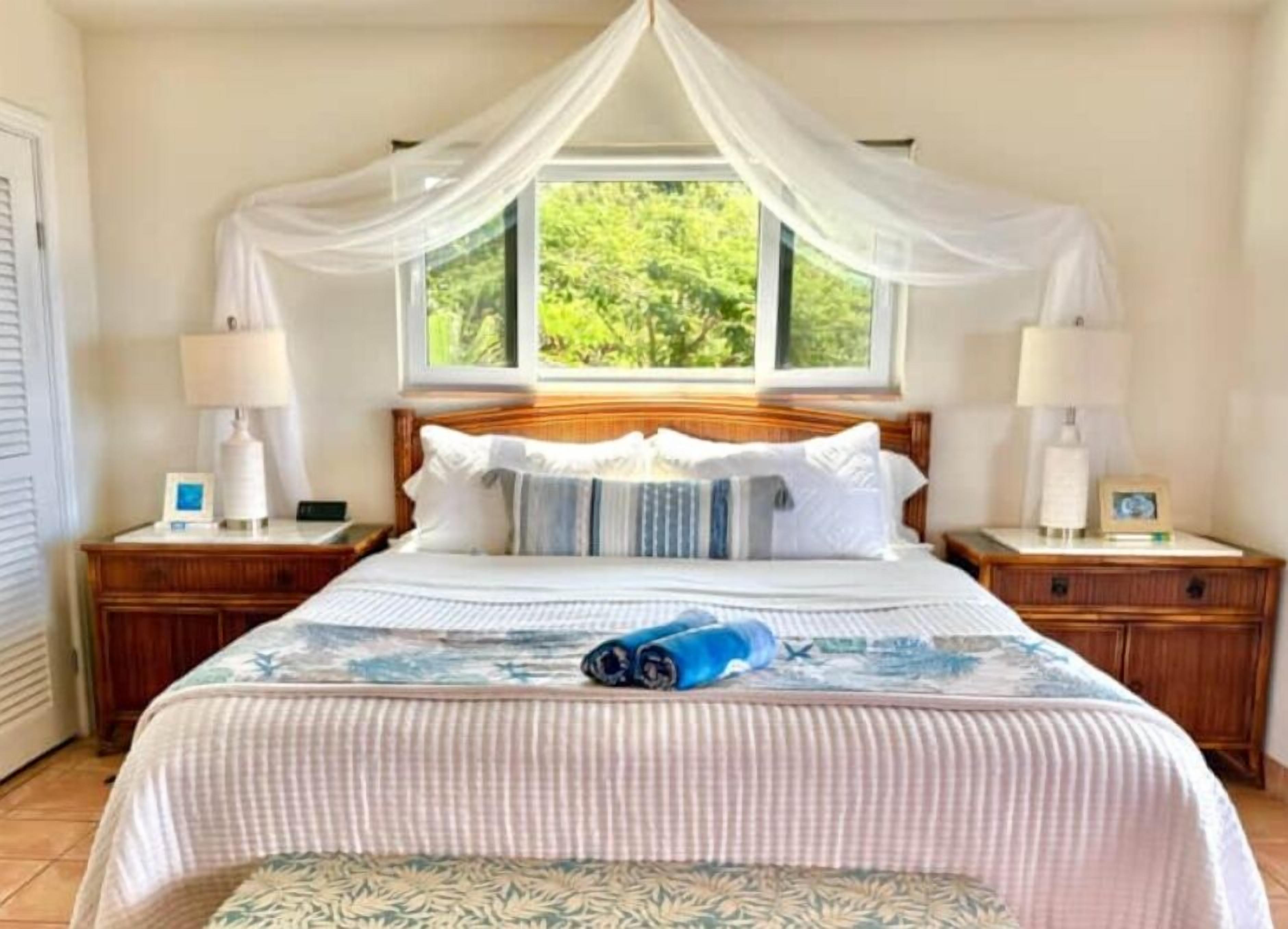 2 habitaciones, escritorio, tabla de planchar con plancha y wifi 