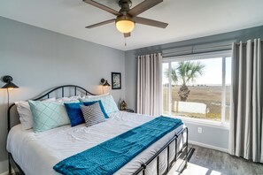 2 bedrooms, desk, iron/ironing board, Internet - St Helena Island Vacation Rental: Walk to Beach! (St. Helena Island)