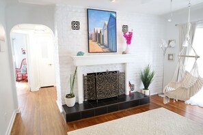 3 室のベッドルーム、デスク、アイロン / アイロン台、WiFi