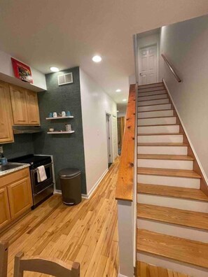 Interior - Fishtown/No-Liberties Perfect Retro Record Spot (Philadelphia)