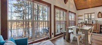 Sunset Escape, Waterfront, Sleeps 6, Fishing, 2 Kayaks, Games, + Firepit!