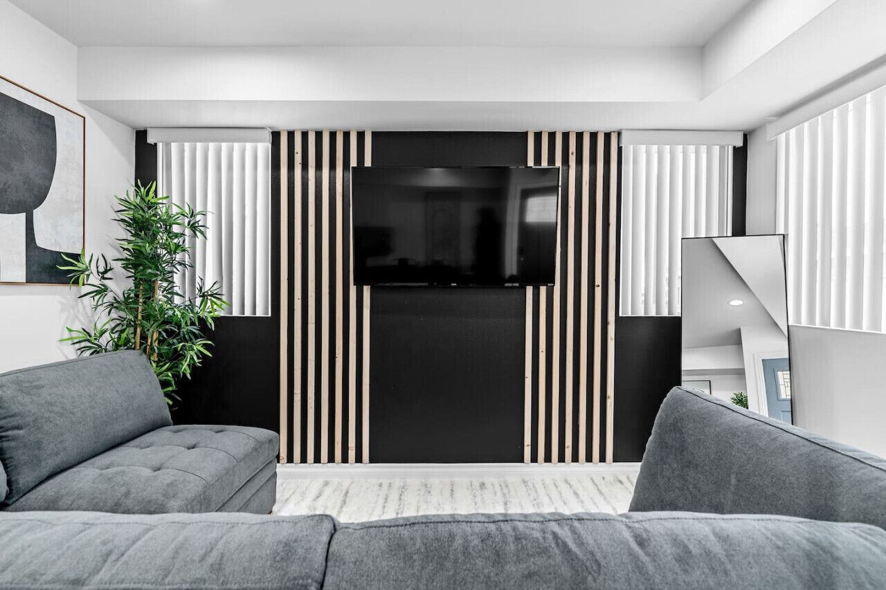 Stylish New home Near DTLA, Disneyland, SOFI