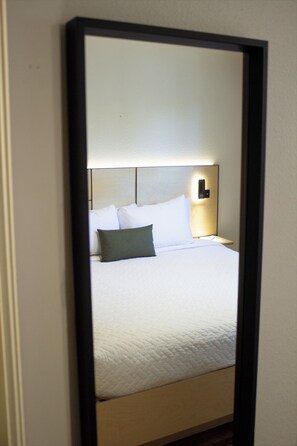 1 bedroom, blackout drapes, free WiFi, bed sheets