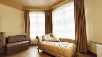 Royal-Zimmer, 1 King-Bett, Gartenblick | Blick auf die Straße