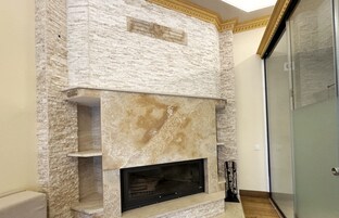 Deluxe Room, Fireplace, Poolside | In-room safe, free cribs/infant beds, bed sheets