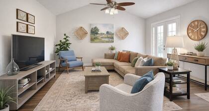 Holy Cow! Sleeps 10-Central Location-4 Bedrooms-2-Smart TVs-Grill & Pet Friendly