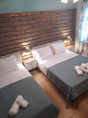 Standard Family Room | Premium bedding, in-room safe, blackout curtains, free WiFi - Litsas House Platanias (Skiathos)