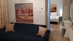 Unclassified image, 4 of 23, button - Litsas House Platanias (Skiathos)