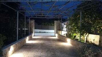 Habitació exclusiva, 2 llits individuals | Terrassa o pati