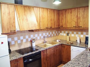 Micro-ondas, fogão, cooktop, lava-louças