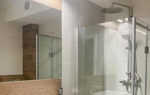 Shower - 1 bedroom cozy apartment in Grzybowo (Grzybowo)