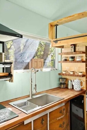 Private kitchen - Cute St. Elmo Home-Modern Oasis (Austin)