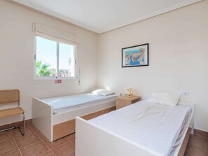 2 habitaciones, tabla de planchar con plancha y wifi